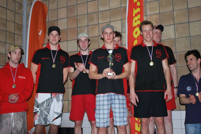Herenploeg Nederlands kampioen vlnr. Rik Op het Veld, Stefan Jacobs, Sjors Pietermans, Sven Roemen, Tim Metsemakers en Eric Dumas