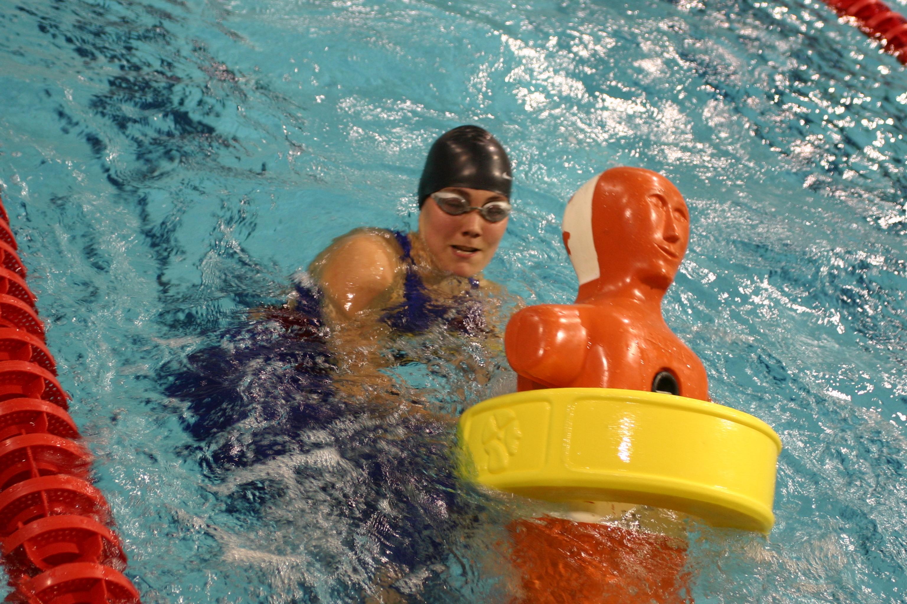 Naomi in actie tijdens de Life Saver