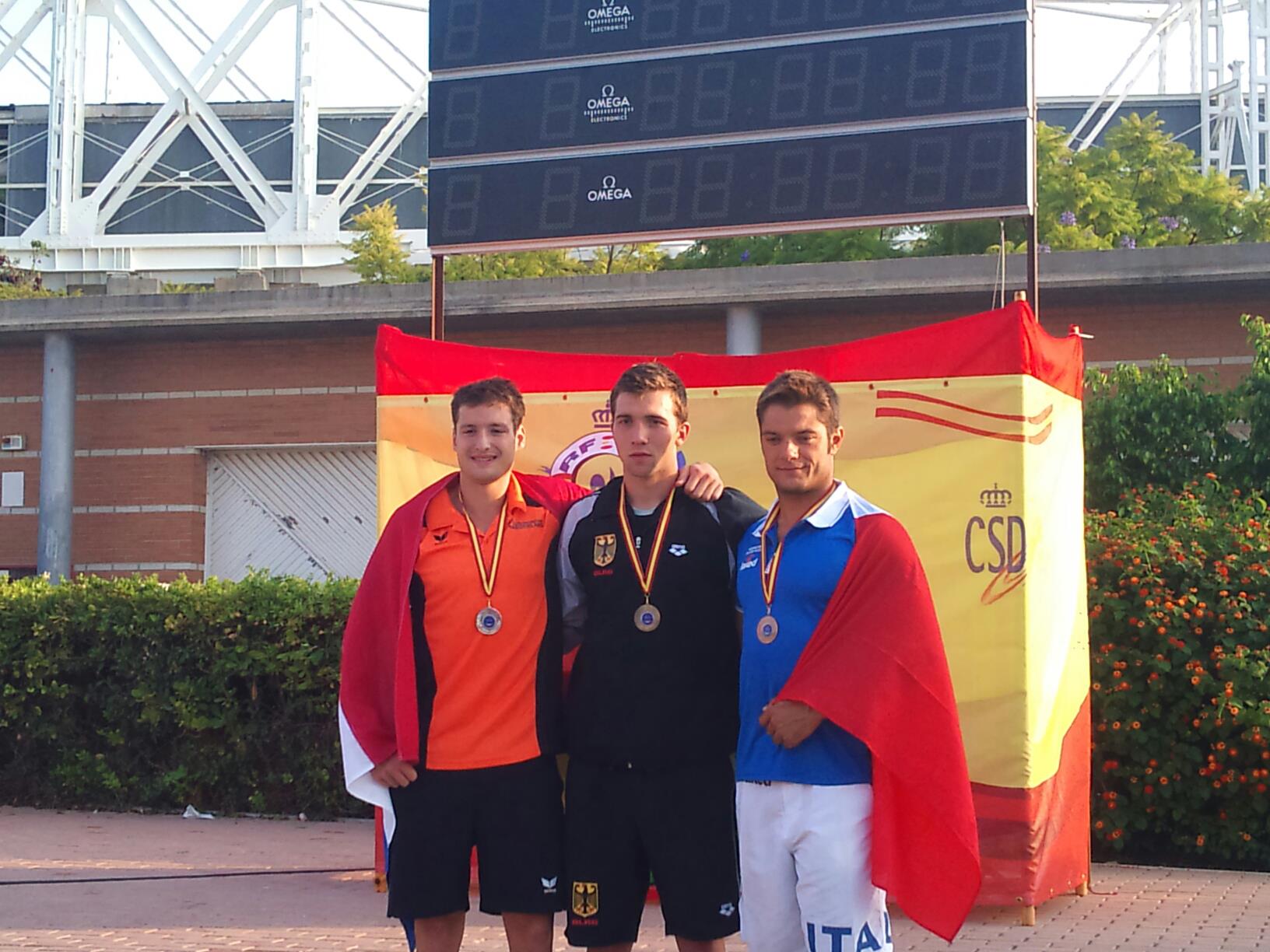 Podium van 100 popvliezen heren met Peter Crijns zilver!!