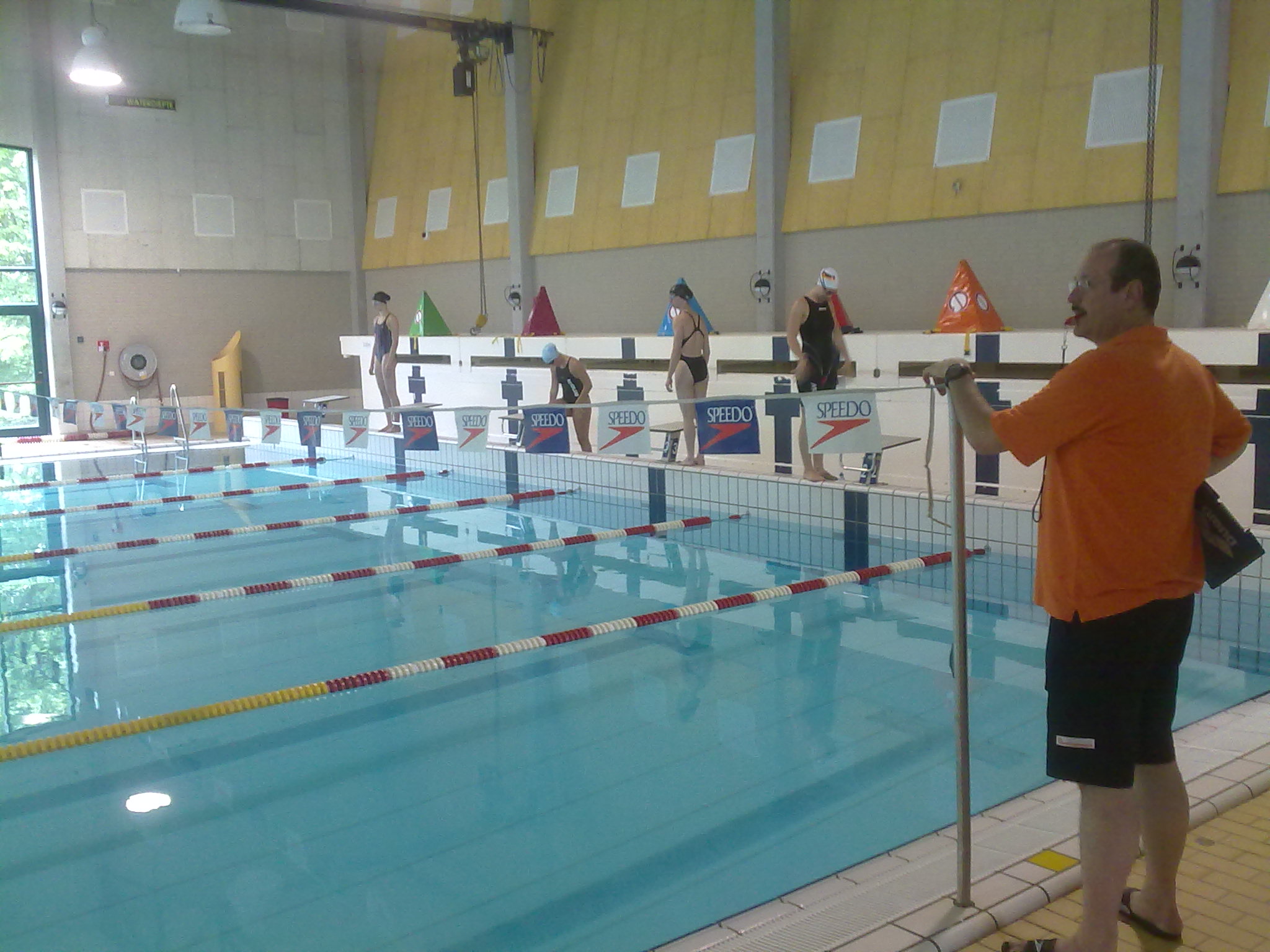 Voor de 50m popduiken moest de start even verhuisd worden naar de andere zijde.