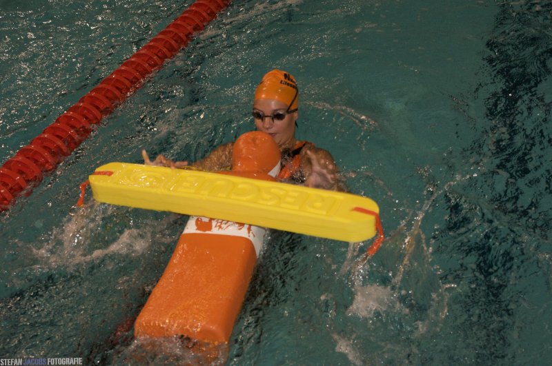 Kitty in actie op de 100m lifesaver @ EJK 2009.